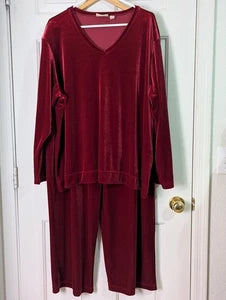VTG Preview International Women's Velour Track Suit 3X Red Stretch V-Neck with Pockets